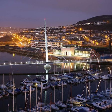 Just Stay Wales - Mariners Walk Swansea Luaran gambar